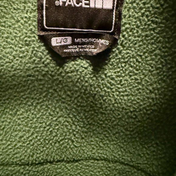 The North Face Men's Two-Tone Performance Jacket - Picture 3 of 3